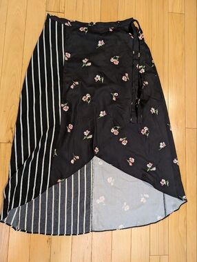 Design Lab Lord & Taylor Black Faux Wrap Floral Skirt